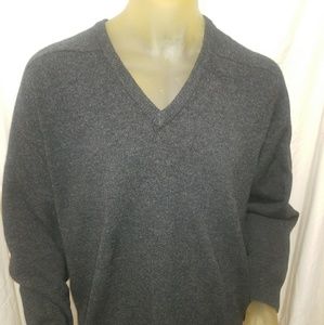 L.L. Bean Men's Lambs Wool Sweater V-Neck Large